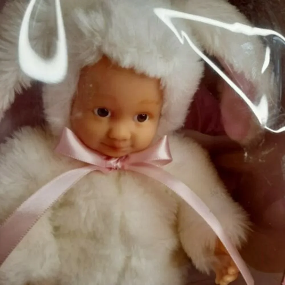 2005 Anne Geddes Baby Bunnies Bean Filled Bunny Rabbit Baby Brown Eyes